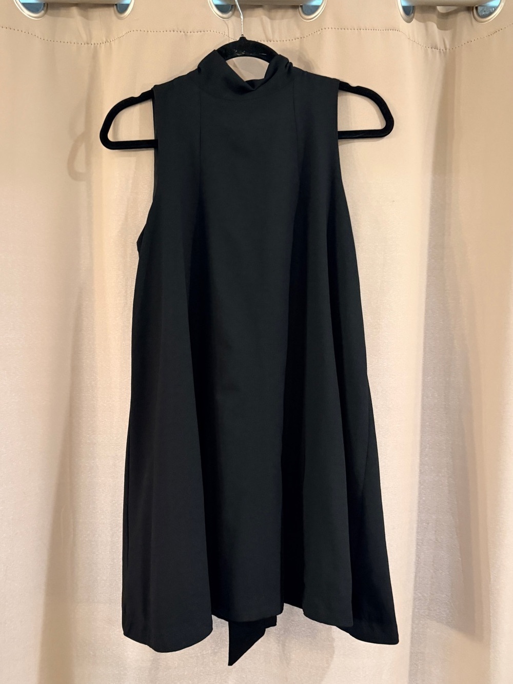 SHEIN Sleeveless High Neck Black with Ties in the back